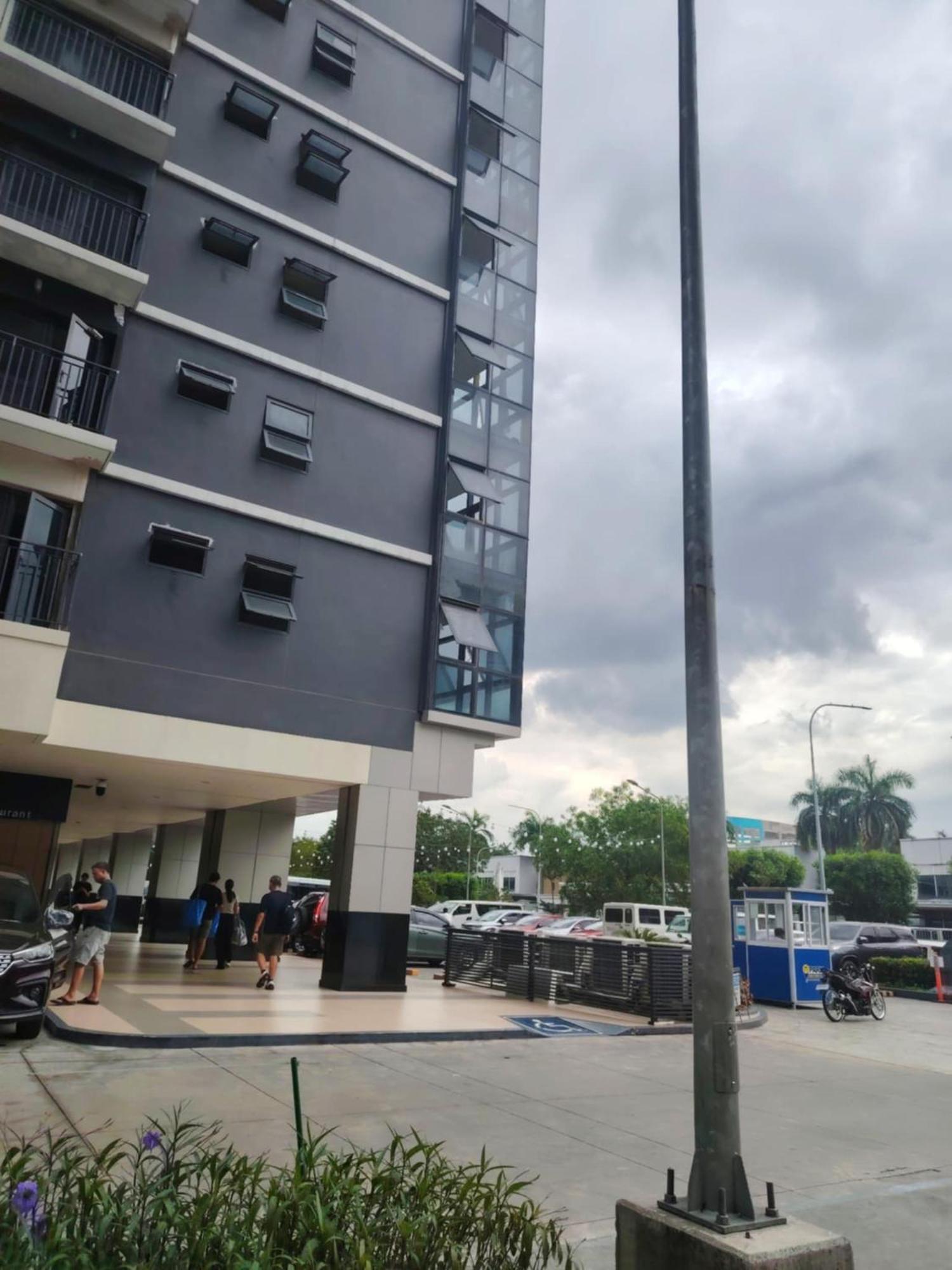 פאסאי Shore One Condotel At Mall Of Asia, Philippines מראה חיצוני תמונה